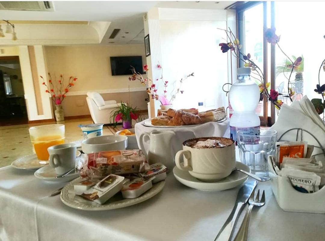 Venus Park Hotel كاستيل فولتورنو المظهر الخارجي الصورة