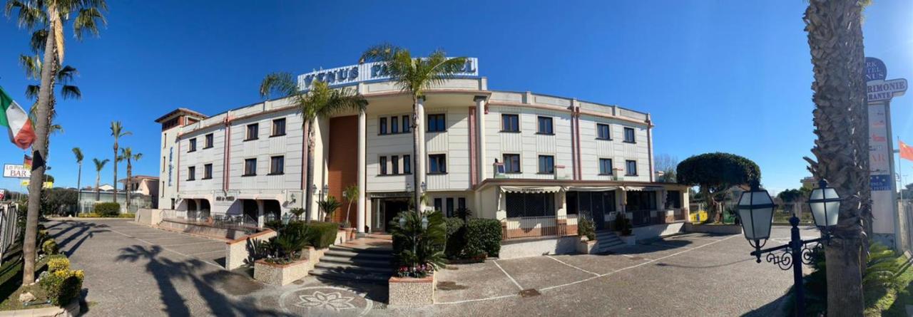 Venus Park Hotel كاستيل فولتورنو المظهر الخارجي الصورة
