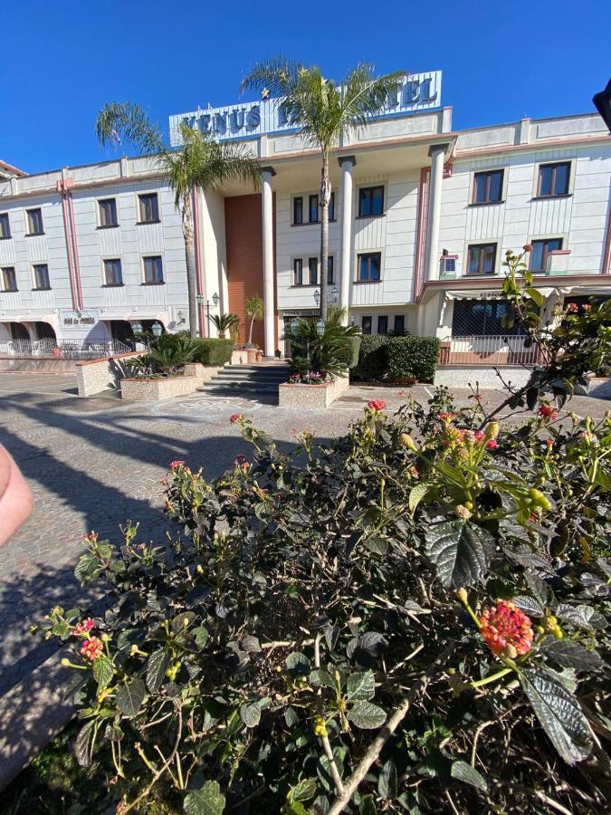 Venus Park Hotel كاستيل فولتورنو المظهر الخارجي الصورة