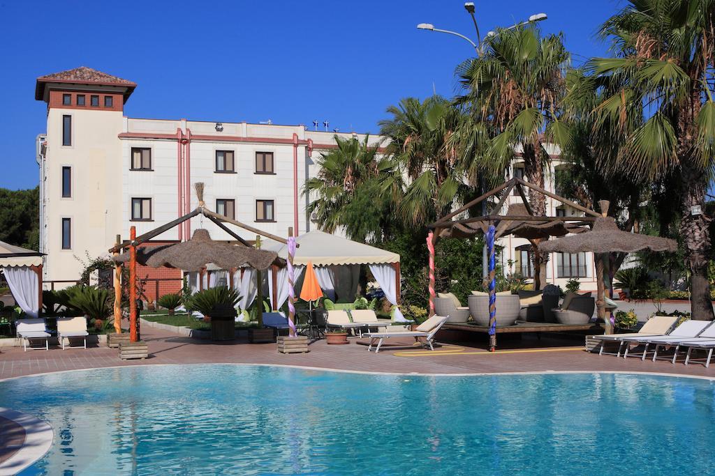 Venus Park Hotel كاستيل فولتورنو المظهر الخارجي الصورة