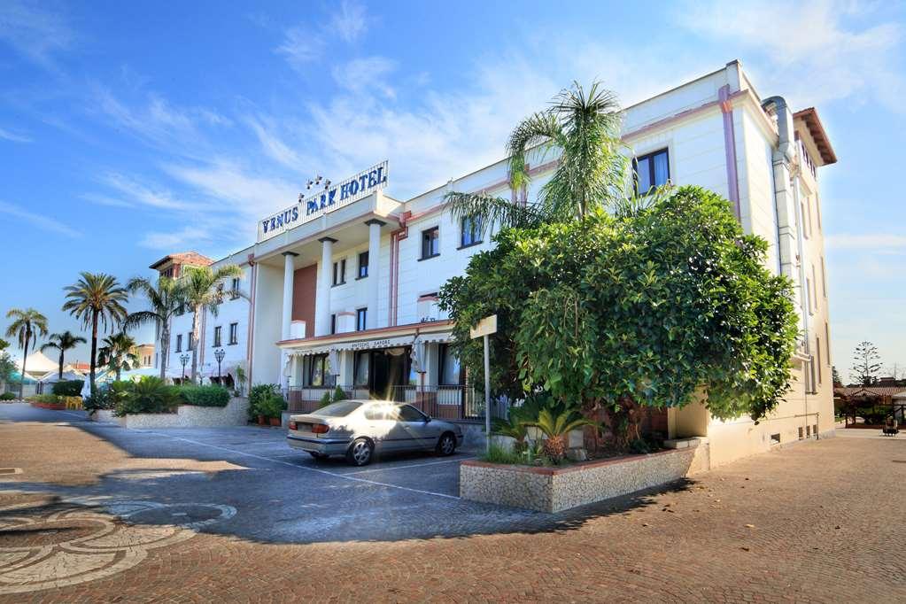 Venus Park Hotel كاستيل فولتورنو المظهر الخارجي الصورة